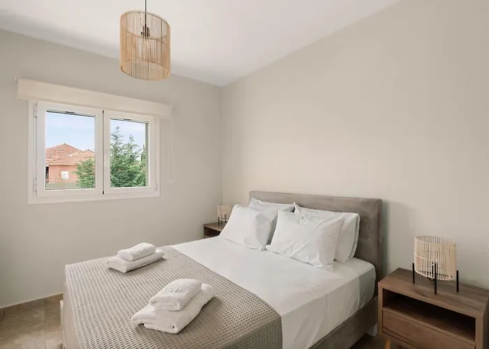 Vasilopoulos Residences - Chloe With Private Pool Villa